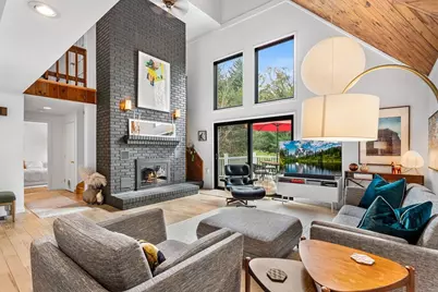 262 Old Center St, Middleborough, MA 02346 - Photo 1