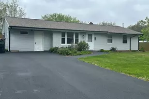 19 Lazywood Ln, Swansea, MA 02777 - Photo 1