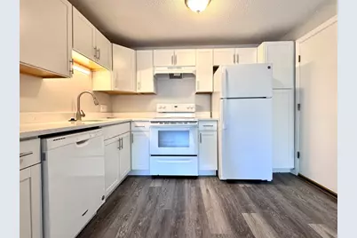 128 North St #10, Newton, MA 02460 - Photo 1