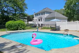 3 Wildflower Dr, Sutton, MA 01590 - Photo 1