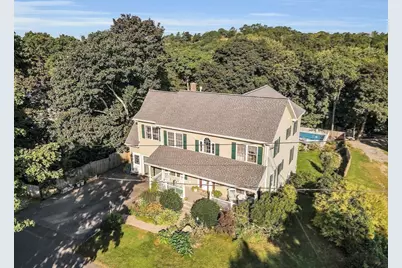 362 Oak St, Clinton, MA 01510 - Photo 1