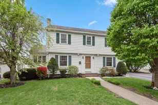8 Bay State Rd, Worcester, MA 01606 - Photo 1