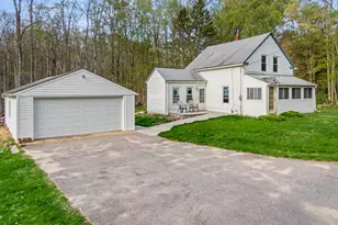 44 Bates St, North Brookfield, MA 01535 - Photo 1