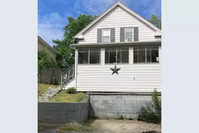 8 Prioulx St, Worcester, MA 01605 - Photo 1