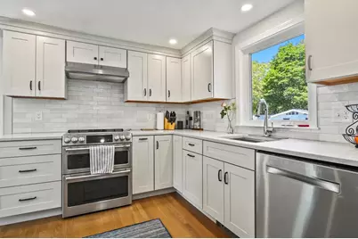 84 Woodcliff Rd, Quincy, MA 02169 - Photo 1