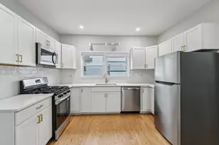 7 Hawthorne St, Everett, MA 02149 - Photo 1