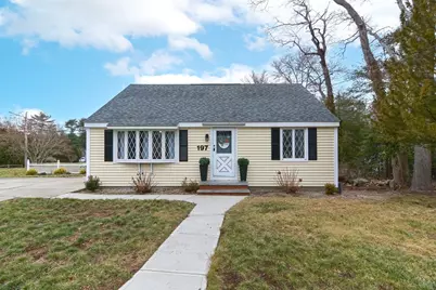197 North St, Mattapoisett, MA 02739 - Photo 1