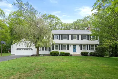 15 Clover Hill Dr, Chelmsford, MA 01824 - Photo 1