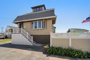 110 Draper Ave, Hull, MA 02045 - Photo 1