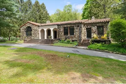 263 Ashland Street, Holliston, MA 01746 - Photo 1