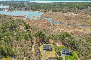 52 Great Neck Rd, Wareham, MA 02538 - Photo 1