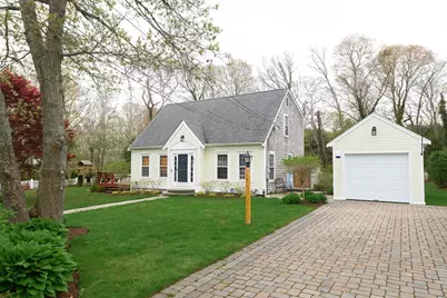 194 Old Colony Rd, Barnstable, MA 02601 - Photo 1