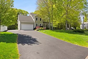 90 Sutherland Dr, Somerset, MA 02726 - Photo 1