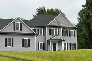16 Clearview St, Grafton, MA 01536 - Photo 1