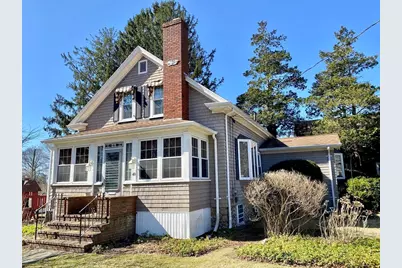 40 Castle Ave, Fairhaven, MA 02719 - Photo 1