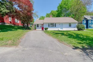 137 Jackson St, Methuen, MA 01844 - Photo 1