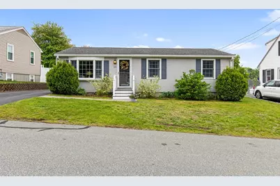 20 Maxine St, New Bedford, MA 02745 - Photo 1