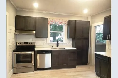 33 Warren St #1, Peabody, MA 01960 - Photo 1