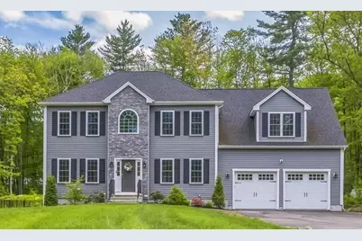 82 Sutton St, Uxbridge, MA 01569 - Photo 1