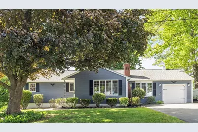 32 Arden St, Holyoke, MA 01040 - Photo 1