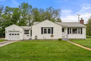 10 Sunset Dr, Northbridge, MA 01588 - Photo 1