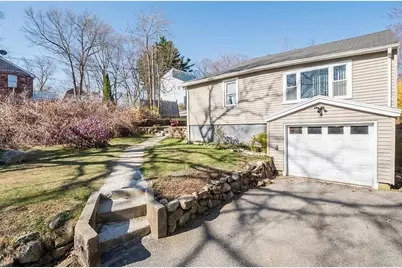 18 Beech St, Billerica, MA 01821 - Photo 1