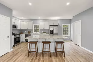 517 Primrose St, Haverhill, MA 01830 - Photo 1