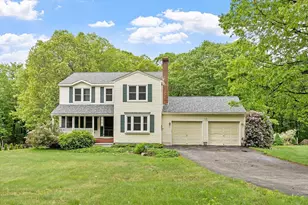 71 Johnny Appleseed Ln, Leominster, MA 01453 - Photo 1