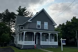 678 School St, Webster, MA 01570 - Photo 1