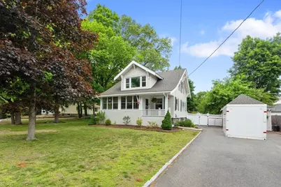 121 West St, Braintree, MA 02184 - Photo 1