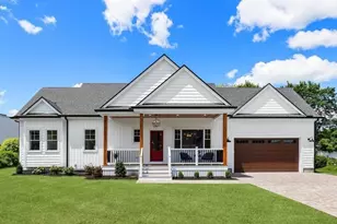 28 Marlboro Rd, Woburn, MA 01801 - Photo 1