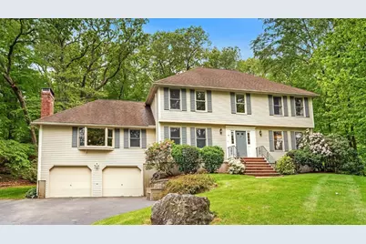 4 Ravens Blf, Andover, MA 01810 - Photo 1