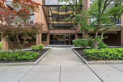 1265 Beacon St #901, Brookline, MA 02446 - Photo 1