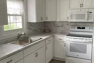 11 Chestnut St, Dudley, MA 01571 - Photo 1