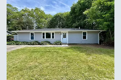 37 Montvale Rd, Brockton, MA 02302 - Photo 1