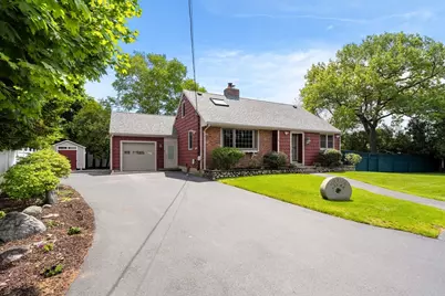 4 Farmland Rd, Saugus, MA 01906 - Photo 1