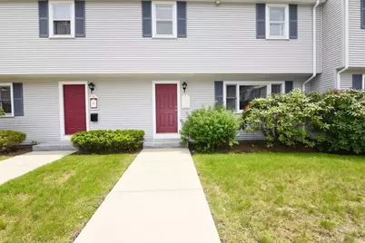 811 Washington St #7, Pembroke, MA 02359 - Photo 1