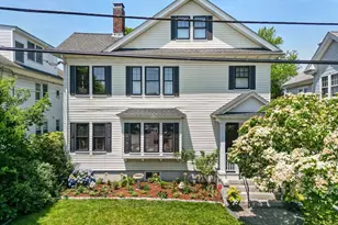 15 Hollis St, Cambridge, MA 02140 - Photo 1