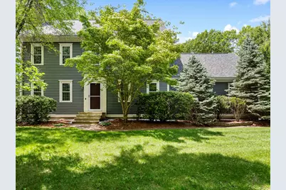 2 Edgewood Dr, Pepperell, MA 01463 - Photo 1