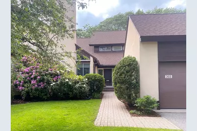 303 Goddard Ave #303, Brookline, MA 02445 - Photo 1