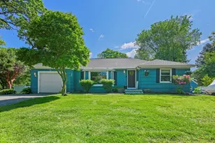 167 Montaup Ave, Dracut, MA 01826 - Photo 1