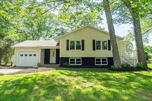 41 Pine Ridge Dr, Oxford, MA 01540 - Photo 1