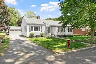 286 Laurel St, Melrose, MA 02176 - Photo 1