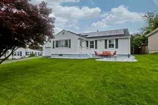 83 Chalmers St, Springfield, MA 01118 - Photo 1