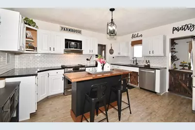 181 Lebanon St, Springfield, MA 01109 - Photo 1