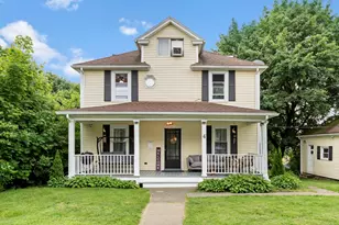 4 Darling St, Worcester, MA 01605 - Photo 1