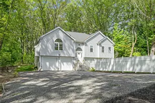 136 Ararat St, Worcester, MA 01606 - Photo 1