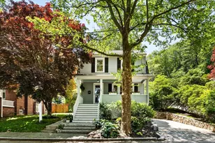 128 Blossom St, Arlington, MA 02474 - Photo 1