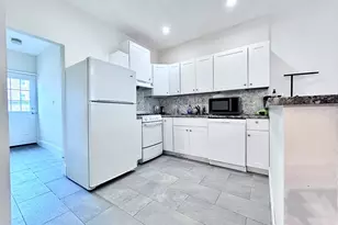 61 Thatcher St, Brookline, MA 02446 - Photo 1