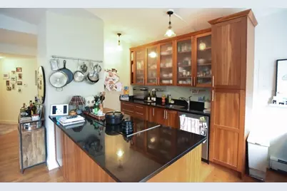 9-15 Battery St #5, Boston, MA 02109 - Photo 1